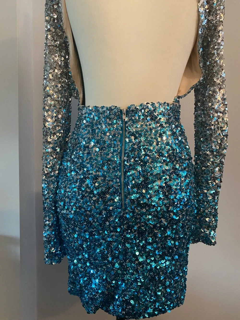 Hello Molly size 4 NWT blue and silver sequin dress - Picture 6 of 9
